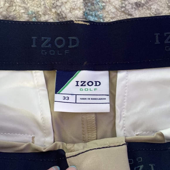 IZOD Men's Golf 9.5" Swingflex Stretch Straight Fit Short - Picture 3 of 6
